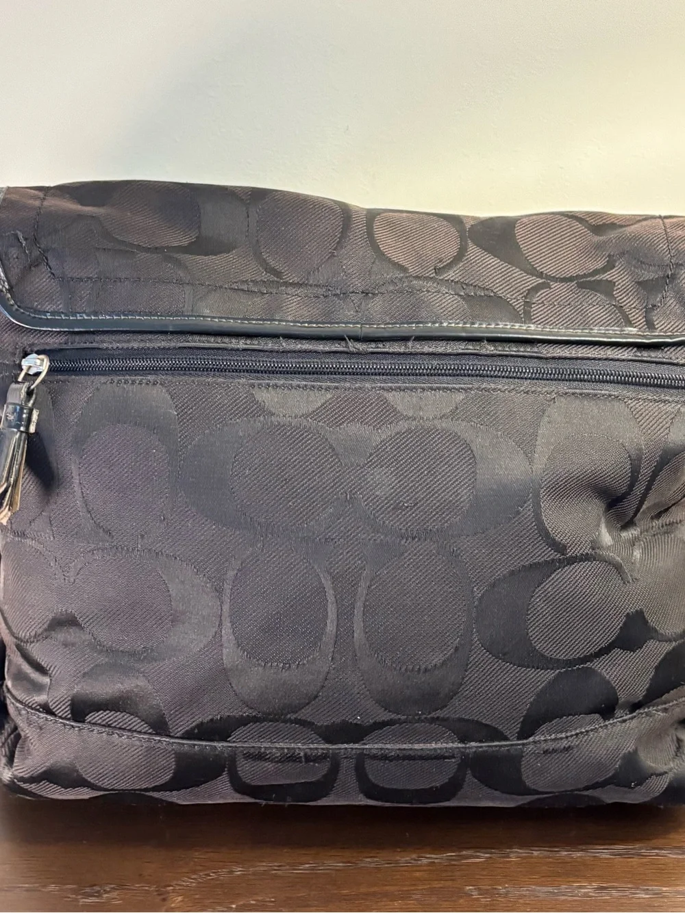 Vintage Y2K Coach Kyra Signature Messenger Bag, style F16553.